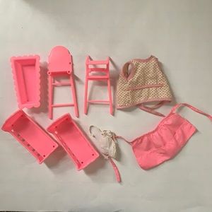 Vintage Mattel 1974 Barbie BABY-SITS Pink Baby Sits Accessories